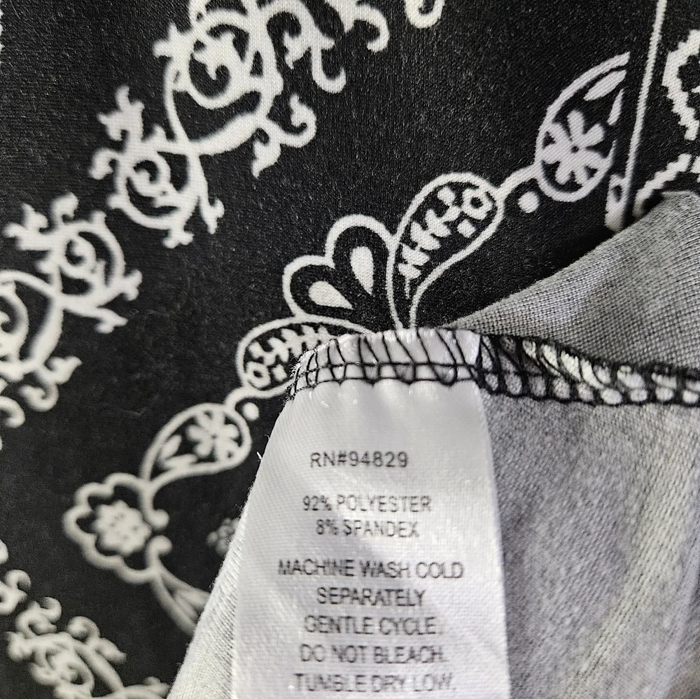 Derek Heart Black & White Knit Dress 2X - Picture 3 of 4